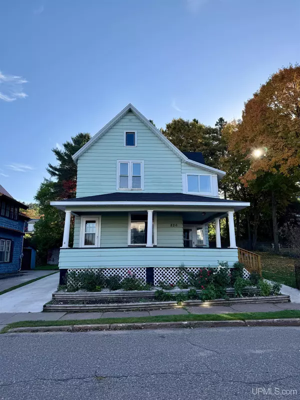 826 N Pine Street,  Ishpeming,  MI 49849