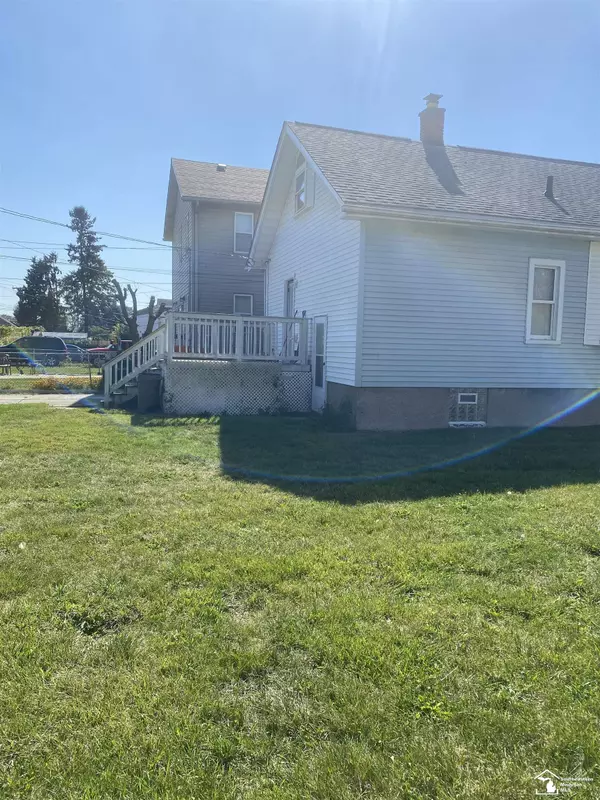 Dearborn, MI 48126,5210 Maple Street