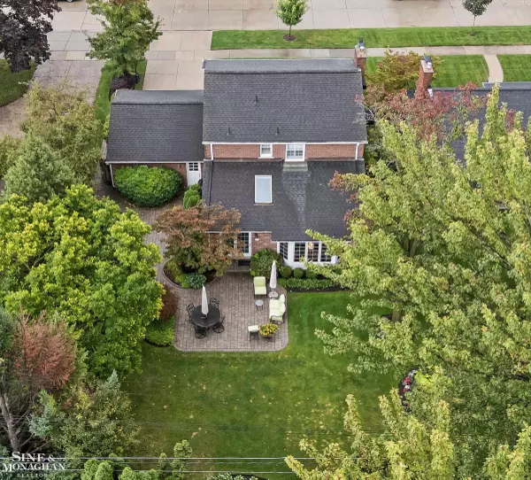 Grosse Pointe Woods, MI 48236,19991 Wedgewood Drive