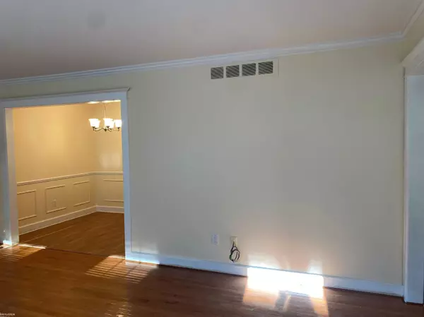 Harrison Twp, MI 48045,26075 S Lake Drive