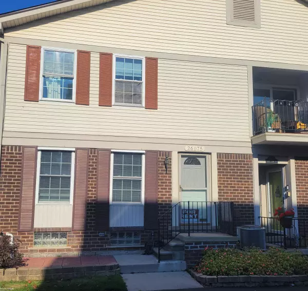 26075 S Lake Drive, Harrison Twp, MI 48045