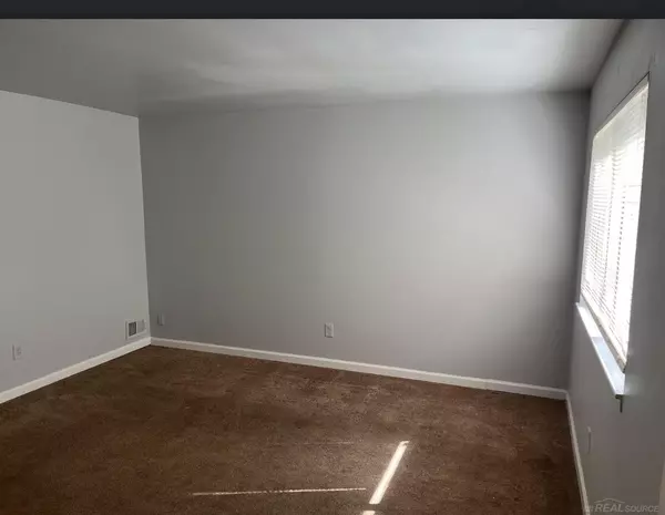 Warren, MI 48089,14219 Hobart Avenue