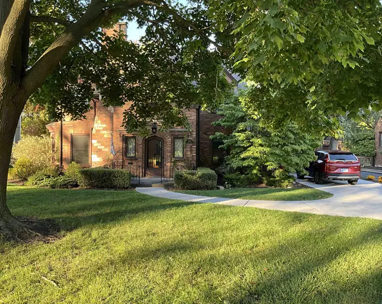 2221 Carroll Road, Bay City, MI 48708