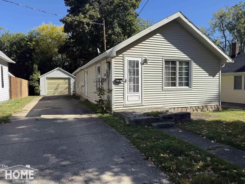 755 Woodlawn Avenue, Owosso, MI 48867