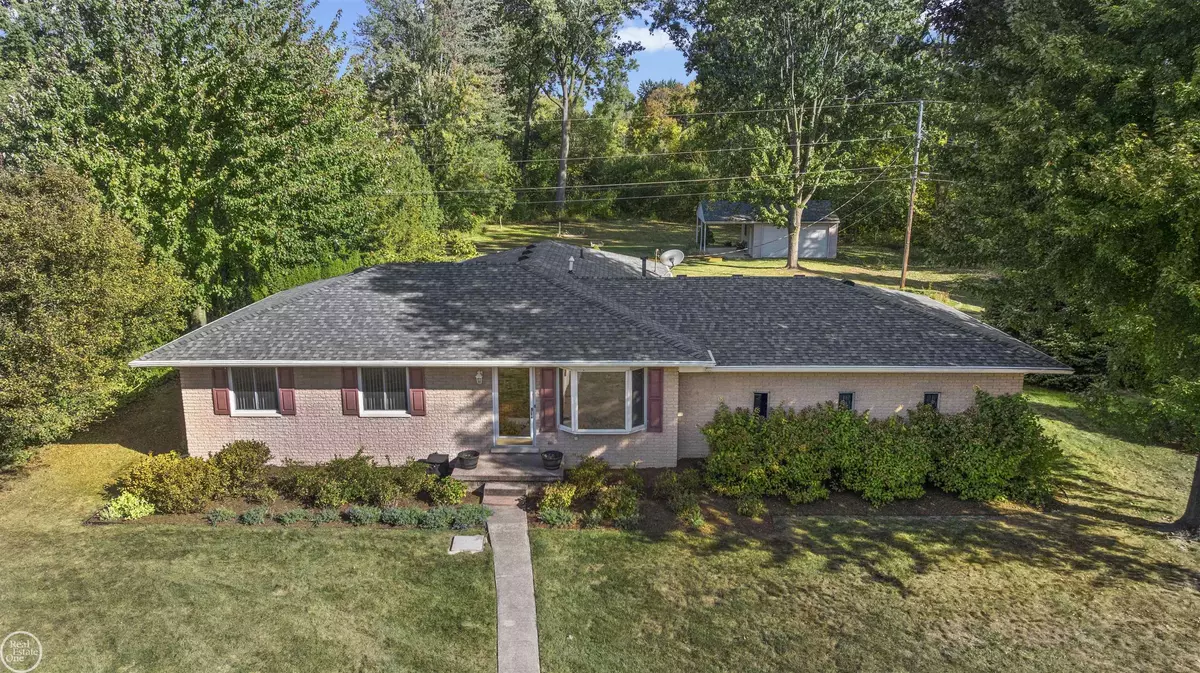 Clinton Township, MI 48036,23353 Easy Street