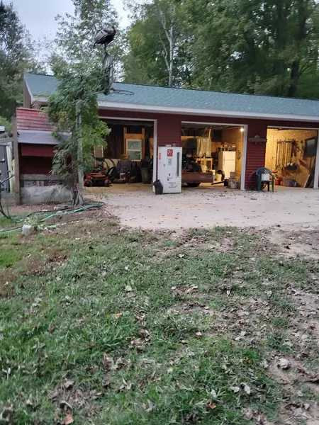 6671 S Graham Road, Saint Charles, MI 48655