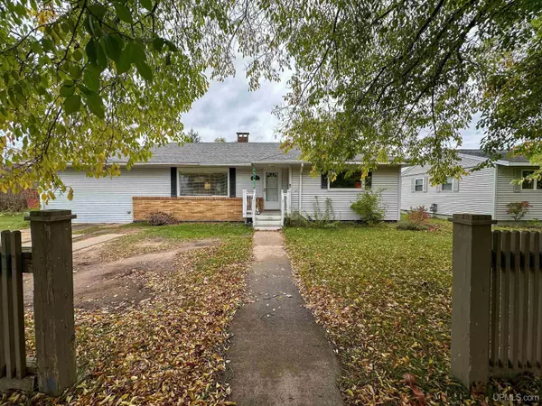158 N Pine Street, Gwinn, MI 49841