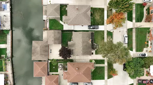 Saint Clair Shores, MI 48080,23280 Clairwood Street