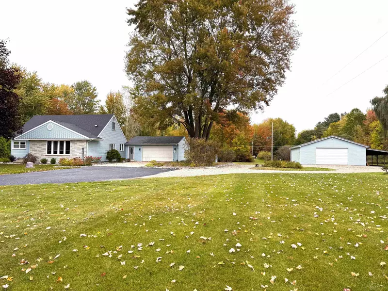 4166 N Fordney Road, Hemlock, MI 48626