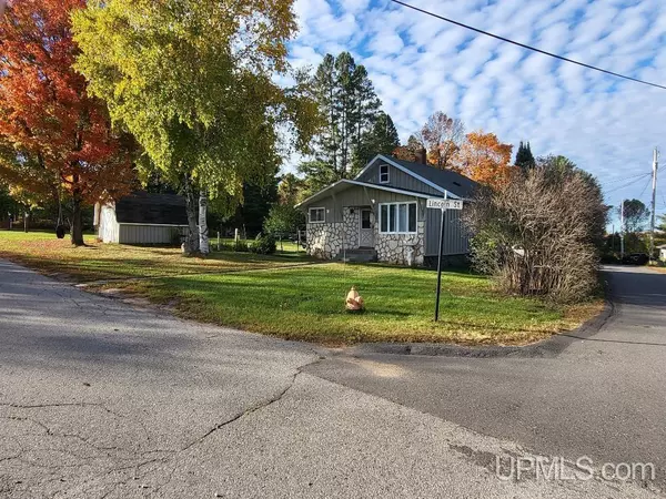 100 W Lincoln Street, Iron Mountain, MI 49801