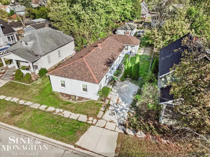 1207 White Street, Port Huron, MI 48060