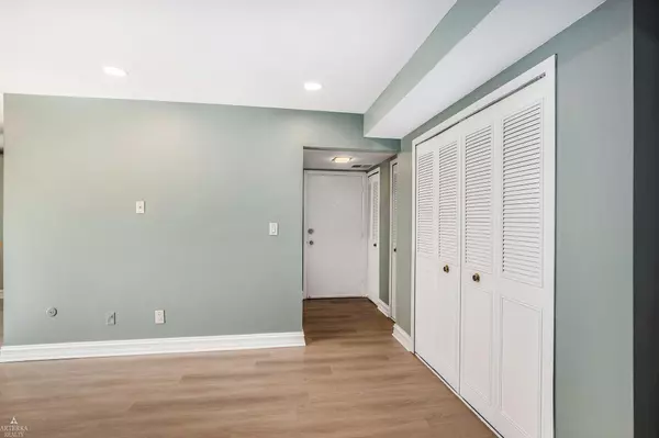 Saint Clair Shores, MI 48080,211 Riviera Drive