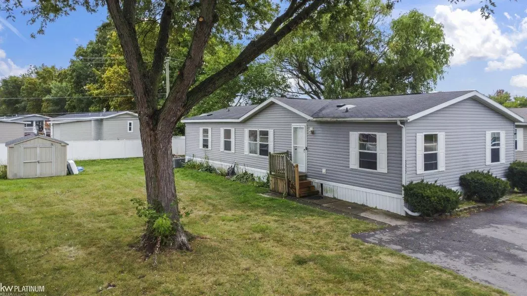 52522 Potamac Court, Chesterfield Twp, MI 48051