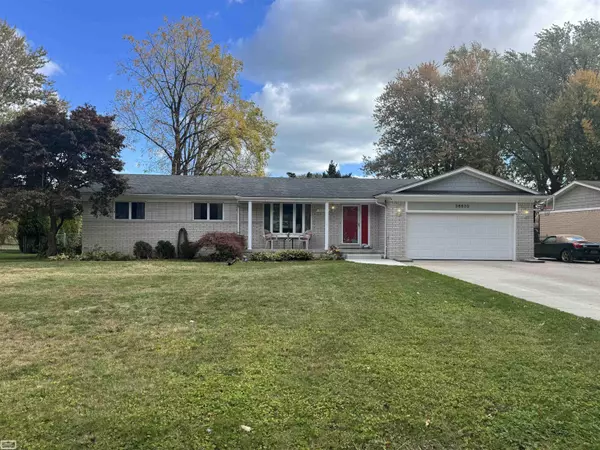 38530 Long Street, Harrison Twp, MI 48045-3589