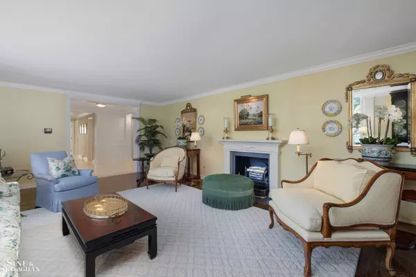 Bloomfield Hills, MI 48304,355 Martell Drive