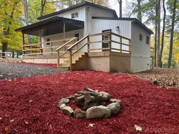 16091 Roe Street, Buchanan, MI 49107