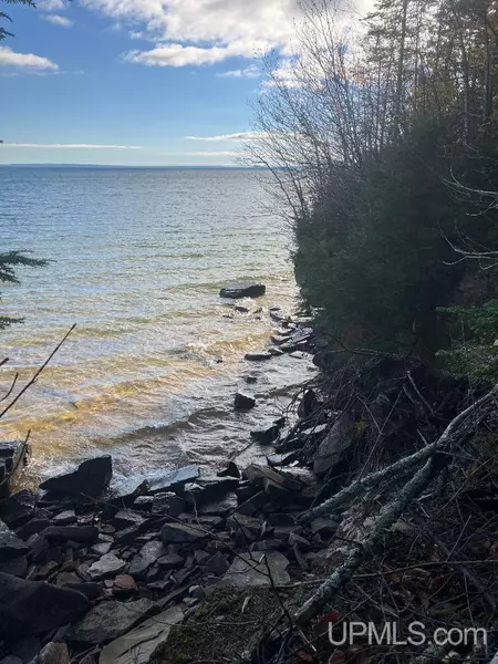 tbd Shore Drive Drive, Au Train, MI 49806