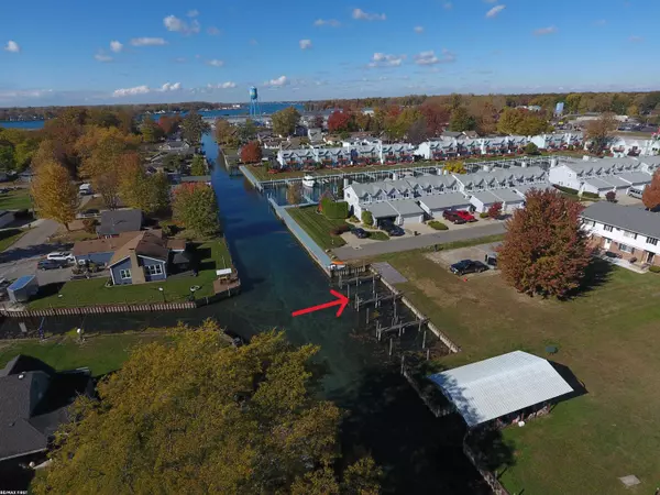 Algonac, MI 48001,587 Pointe Tremble Road