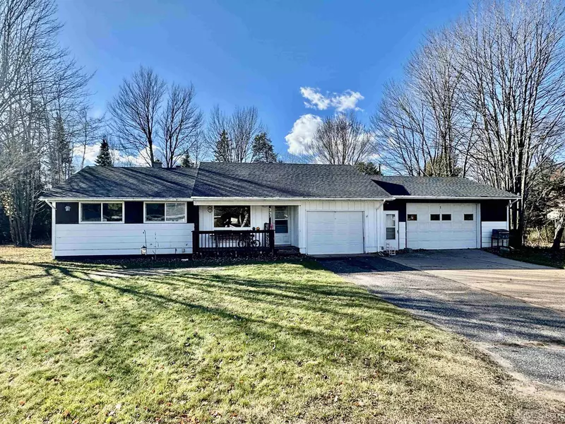 337 W Adams Street, Gwinn, MI 49841