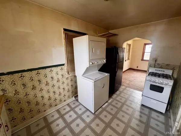 Escanaba, MI 49829,1919 N 5th Avenue