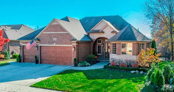 19164 Thornberry Drive, Macomb, MI 48042