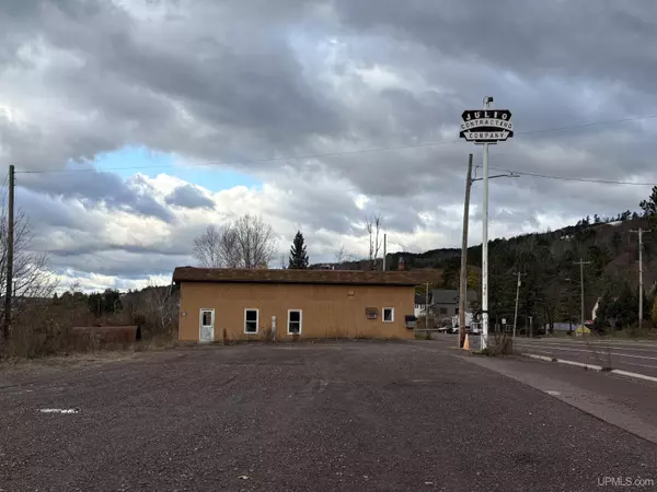 21021 ROYCE ROAD Highway, Hancock, MI 49930