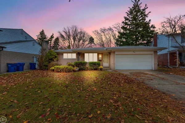 26032 Falmouth Drive, Warren, MI 48089