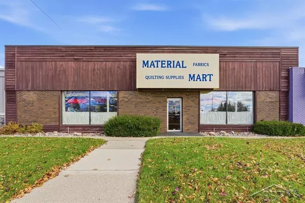 86 Ashman Circle, Midland, MI 48640