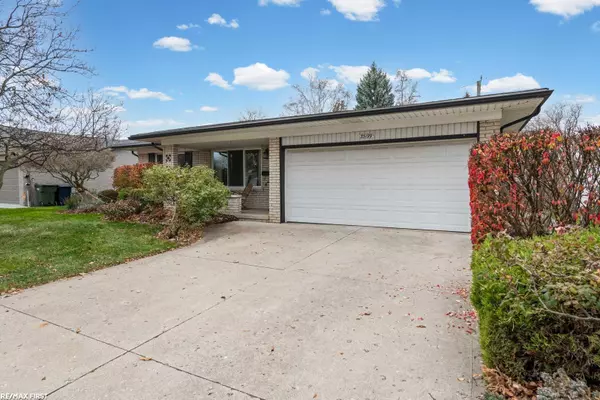 33199 Twickingham Drive, Sterling Heights, MI 48310