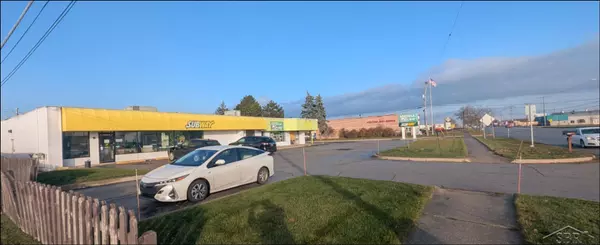 2831 Bay Road, Saginaw, MI 48603