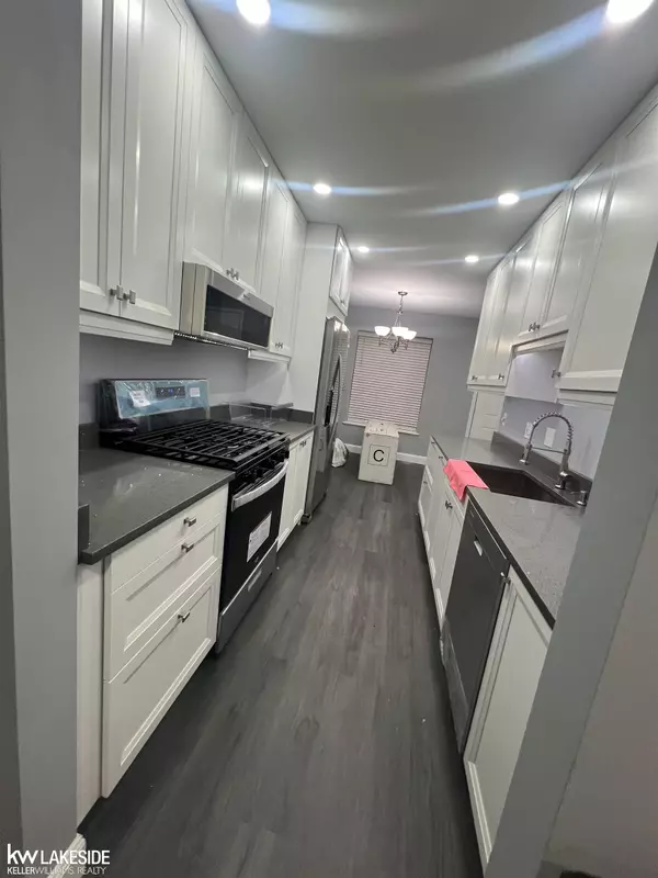 Sterling Heights, MI 48310,4460 15 Mile Road