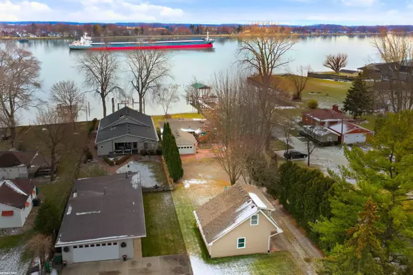 8401 River Road, Marine City, MI 48039