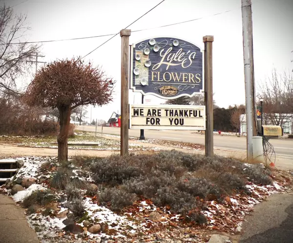 1109 W Cedar Avenue, Gladwin, MI 48624-1811