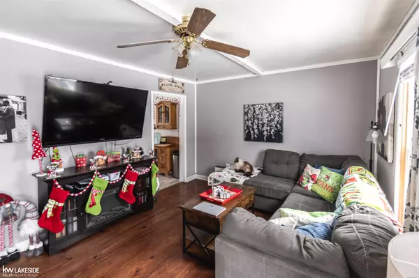 Clinton Township, MI 48036,21351 Hillcrest Street