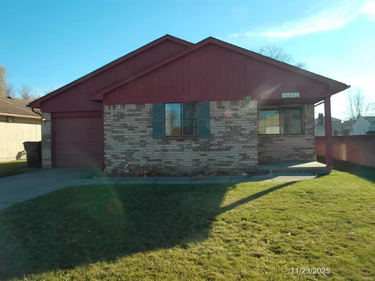 Roseville, MI 48066,16682 Eastland Street