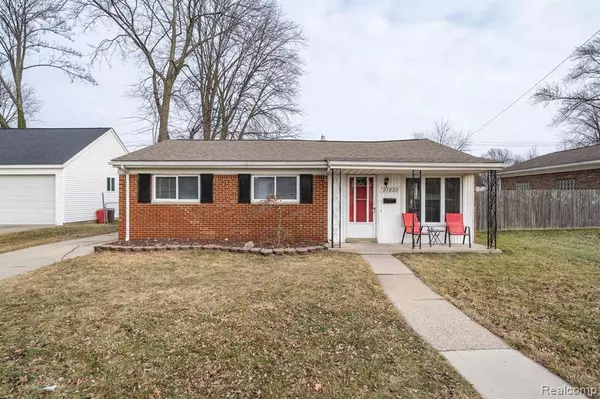 27822 GLADSTONE Street, Saint Clair Shores, MI 48081 2924