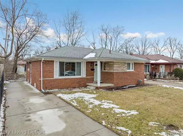 Oak Park, MI 48237 2630,21601 Cloverlawn Street