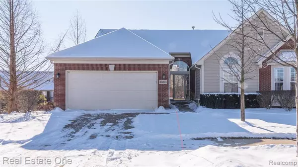 Novi, MI 48377 2354,30203 Viewcrest Court