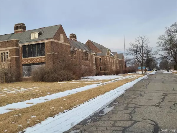 Detroit, MI 48215 2345,4374 NEWPORT Street