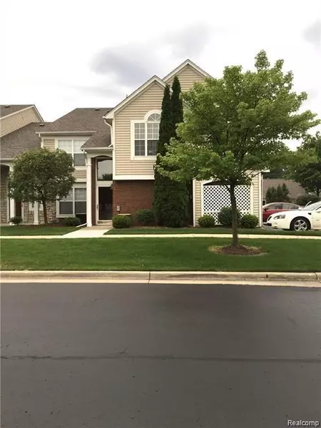 4268 BERKSHIRE Drive, Sterling Heights, MI 48314 1201