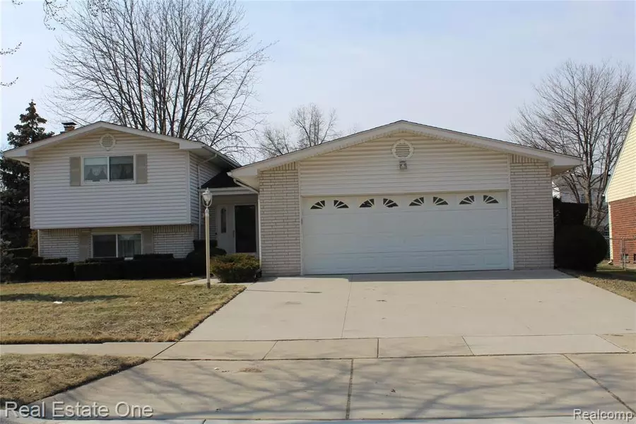 16534 MELBA JEAN Street, Southgate, MI 48195 2912