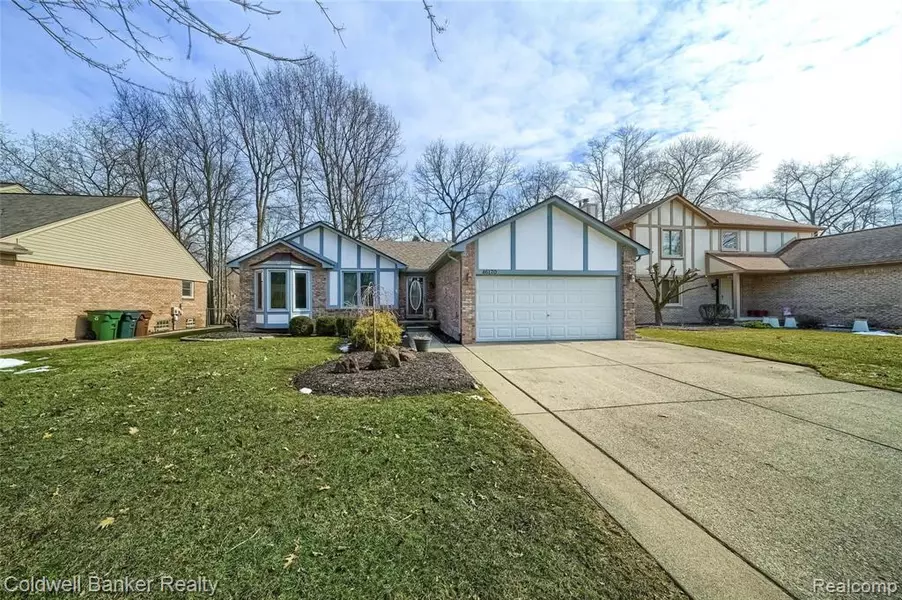 46170 MEADOWVIEW Drive, Shelby Twp, MI 48317 4142