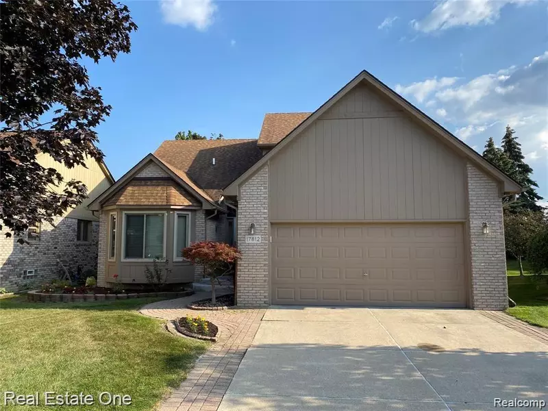 17812 POINTE Circle, Clinton Township, MI 48038 4839