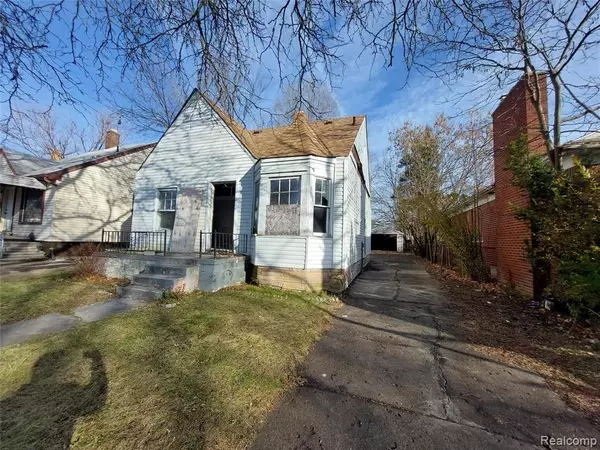 7372 WARWICK Street, Detroit, MI 48228 3388