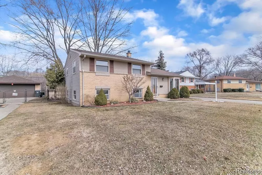 34751 FORMAN Drive, Sterling Heights, MI 48310 5343