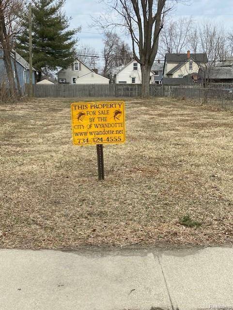 3515 13th, Wyandotte, MI 48192