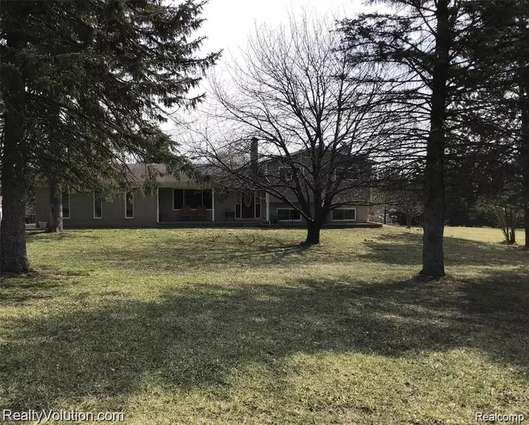 4841 BISHOP Road, Dryden, MI 48428 9208