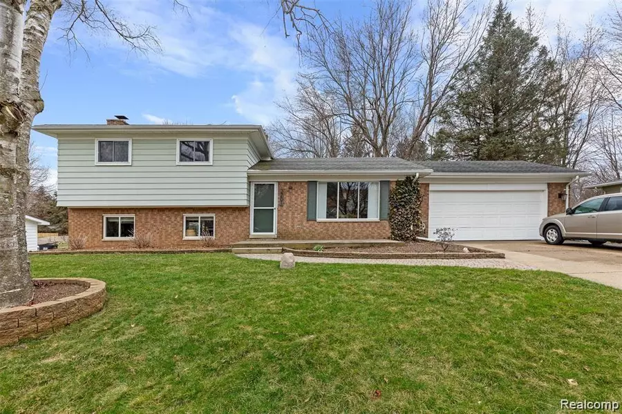 3701 ESTATE Drive, Oxford, MI 48371 4139