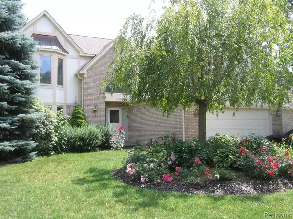 1667 CHARLEVOIS Drive, Troy, MI 48085 5094