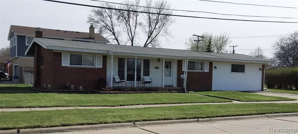 14439 HUNTINGTON Street, Riverview, MI 48193 7555